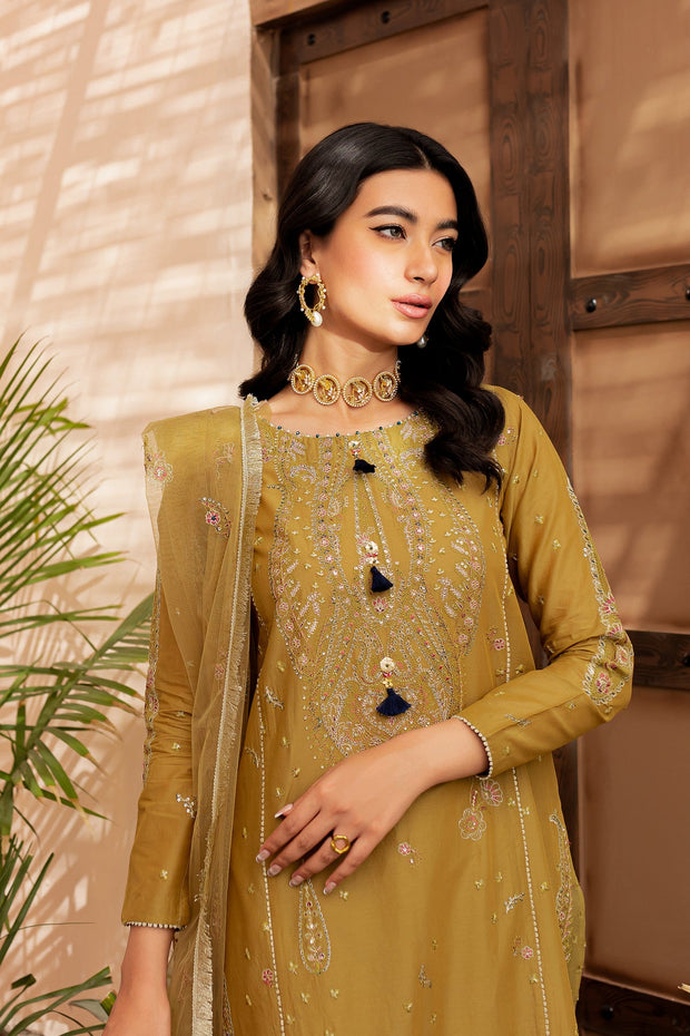 Pakistani Eid Dress in Premium Kameez Trouser Style – Nameera by Farooq