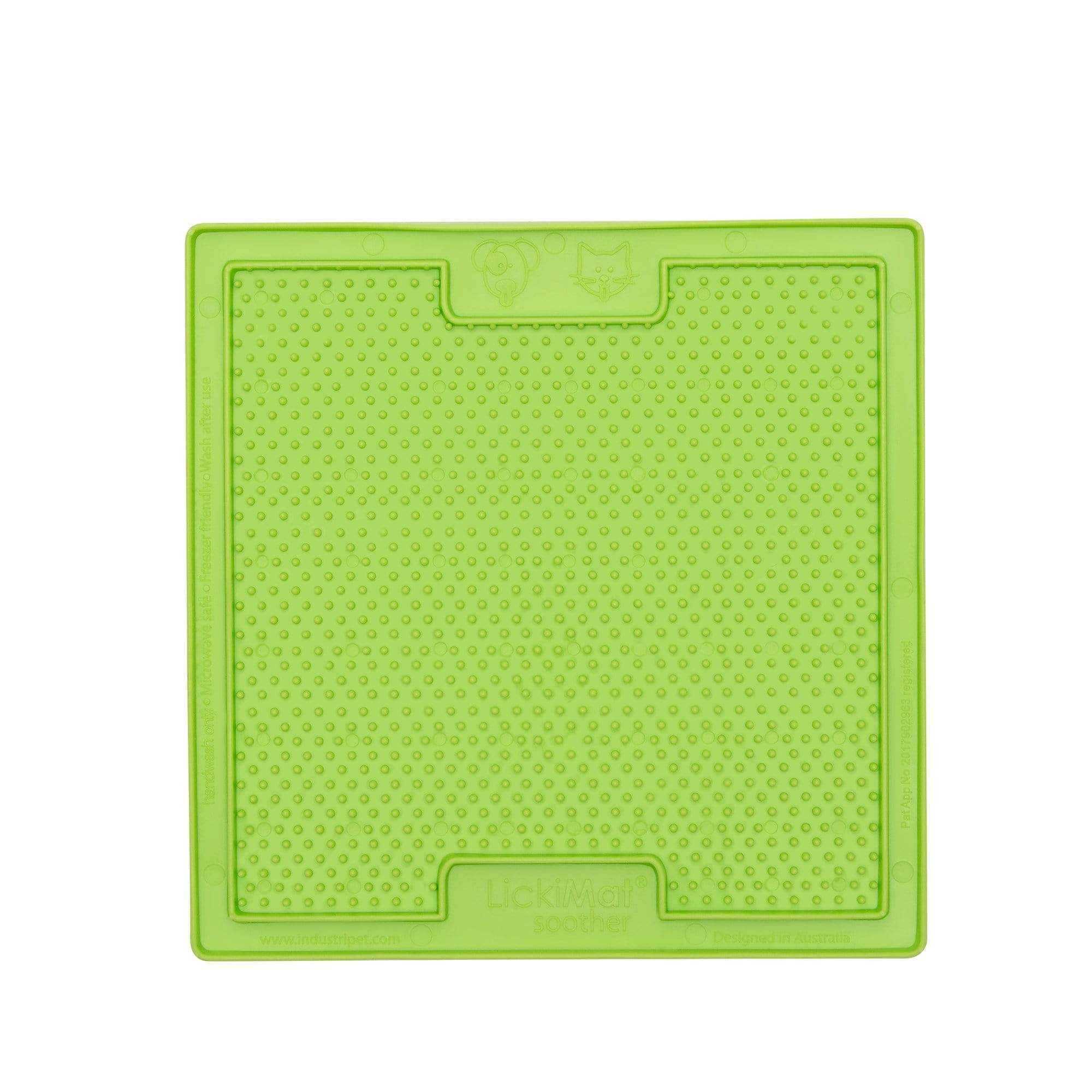 https://cdn.shopify.com/s/files/1/1733/0973/products/lickimat-pet-bowl-green-lickimat-classic-soother-slow-feed-licking-mat-for-dogs-cats-31858834243783.jpg?v=1635133869