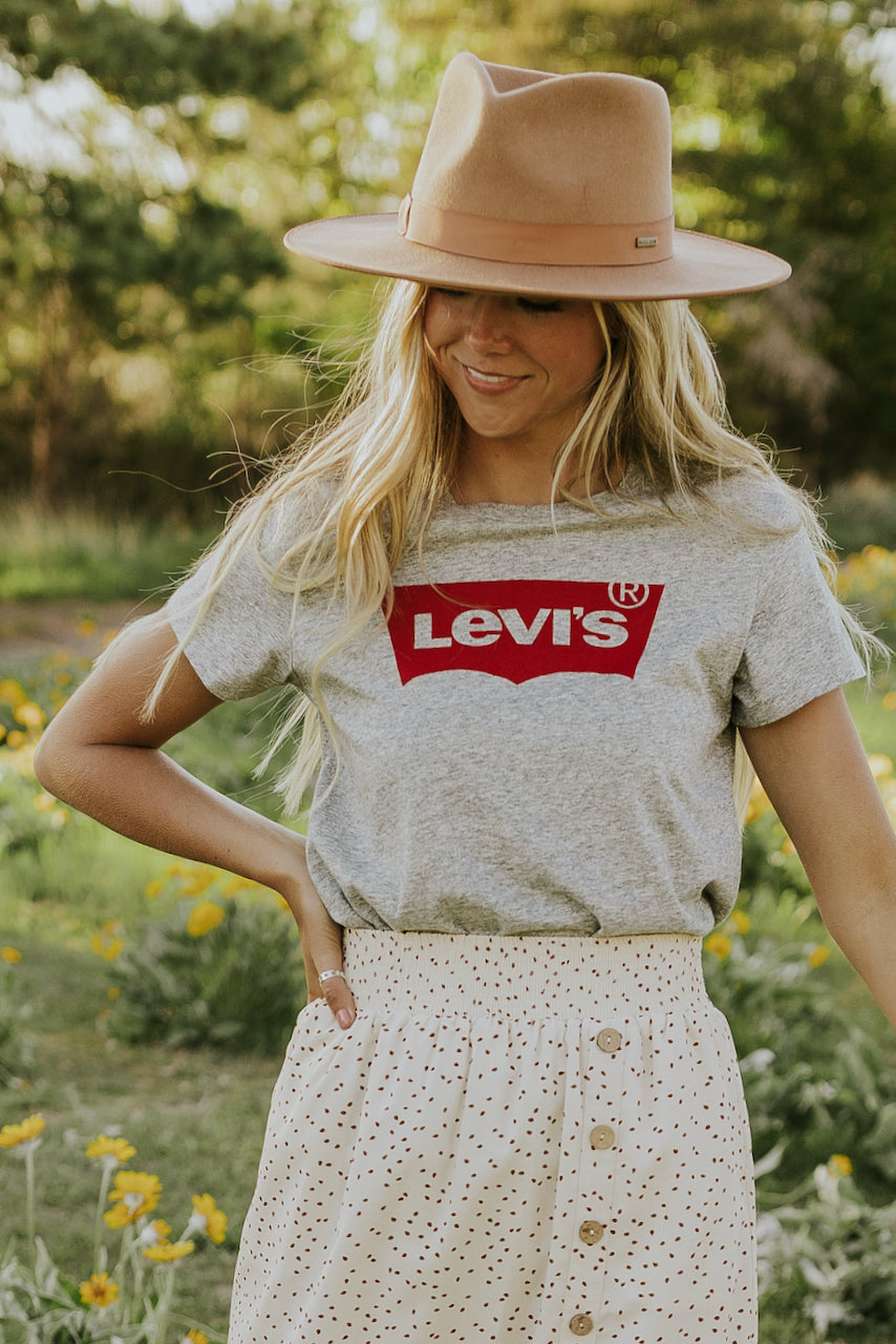 levi's batwing logo tee