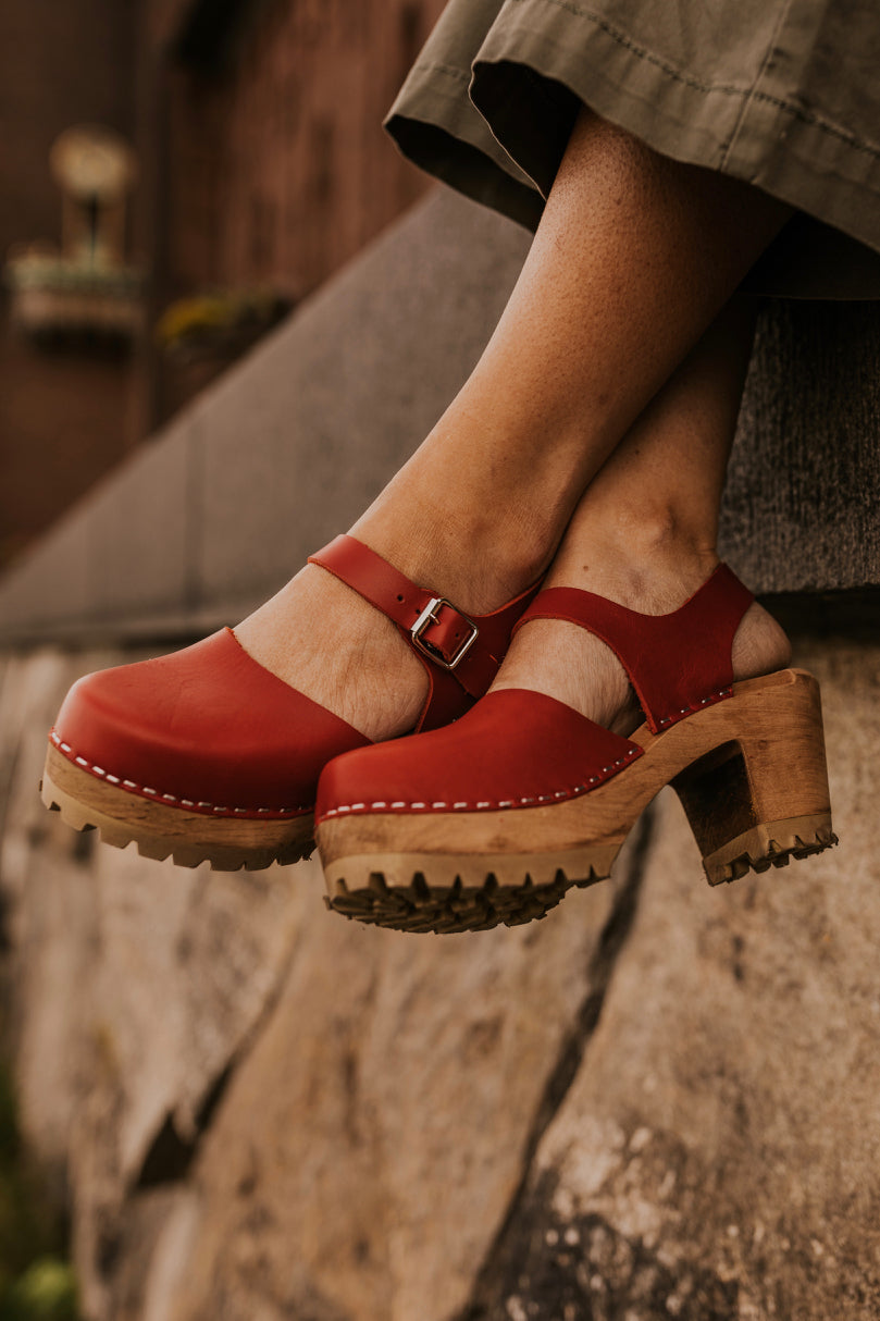 mia red clogs