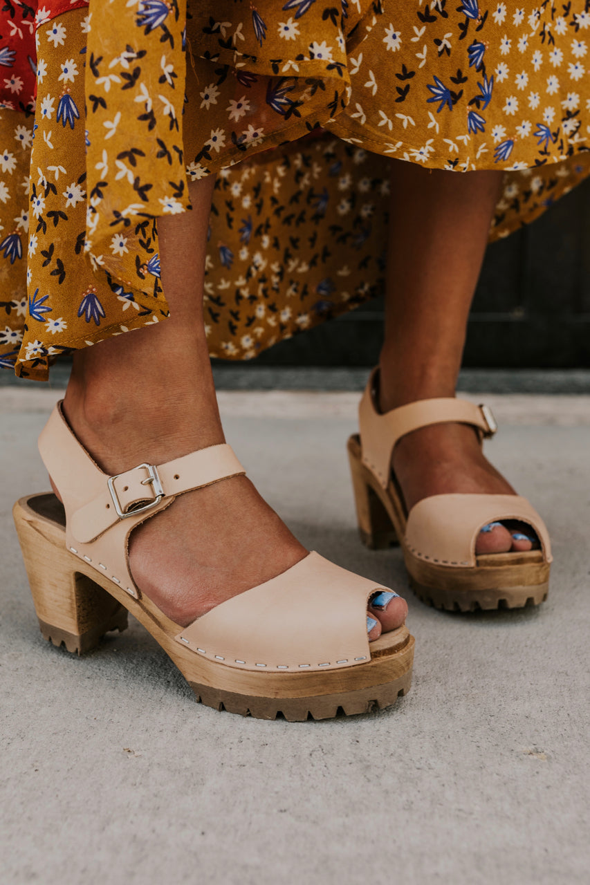 Peep Toe Clogs - Ankle Strap Clogs | ROOLEE