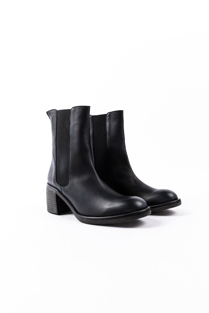 Leather Chelsea Boots - Cute Boots for Winter | ROOLEE