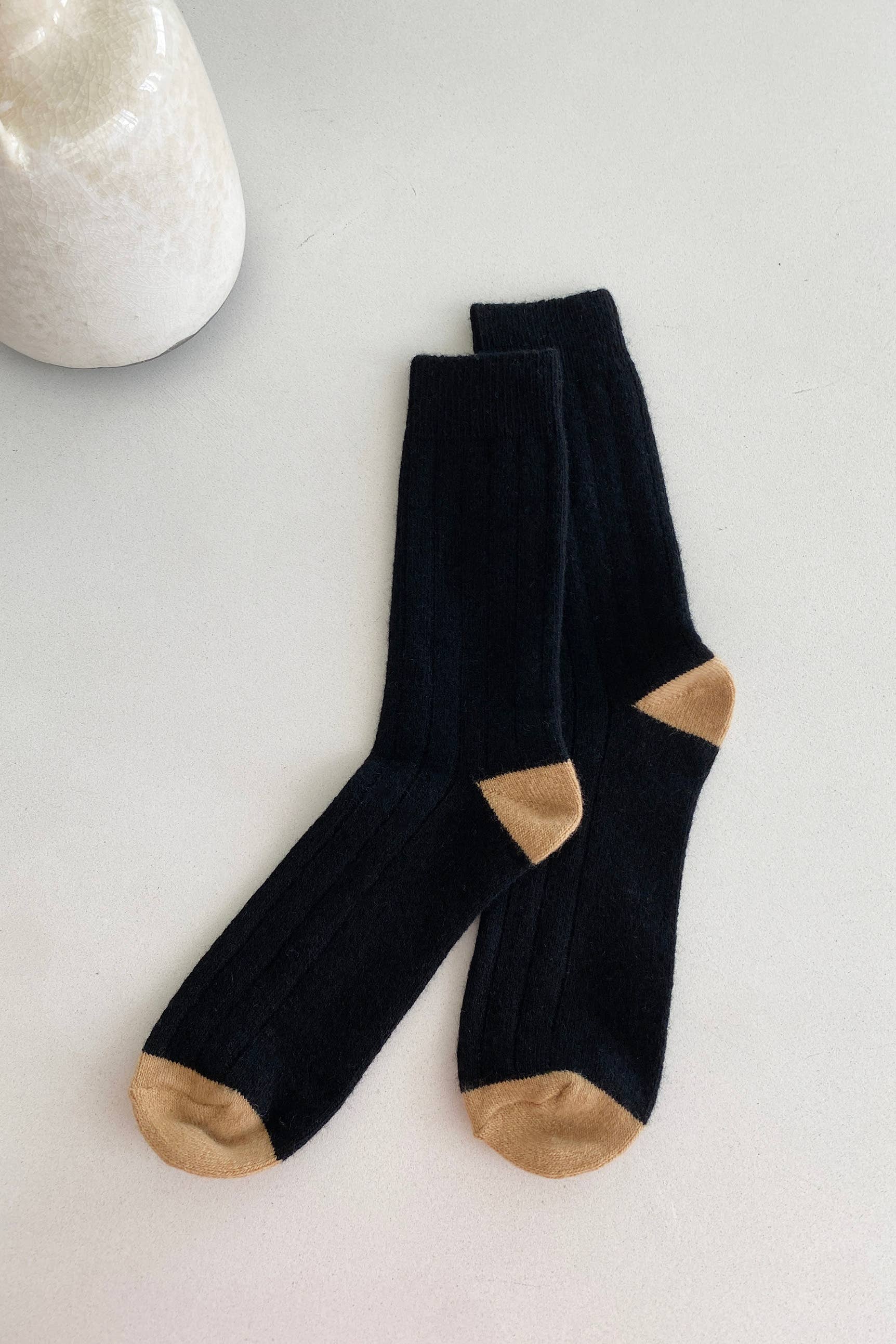 Extended Cashmere Classic Socks - Black