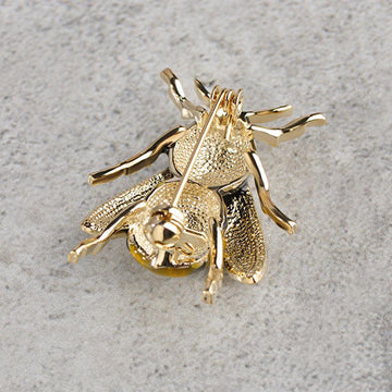 Queen Honey Bee Brooch For Women – KHAISTA