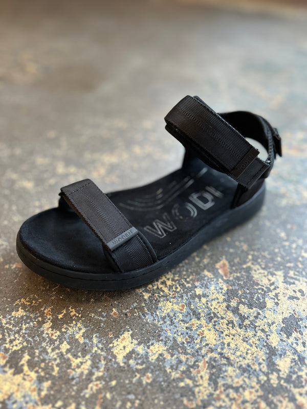 Patty Lock Black Patent Fisherman Sandal | Black Patent Fisherman Sandal 39