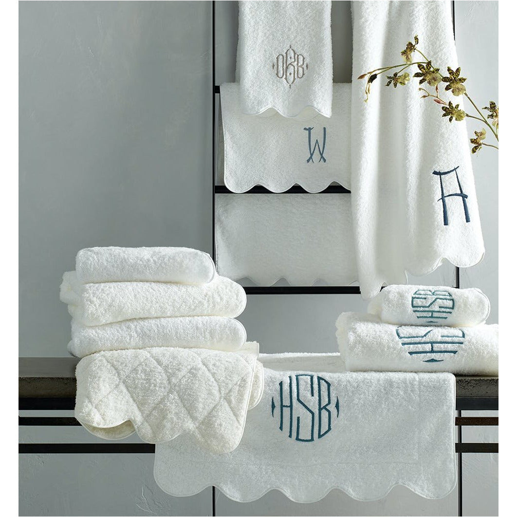 CAIRO SCALLOPED HAND TOWEL - WHITE