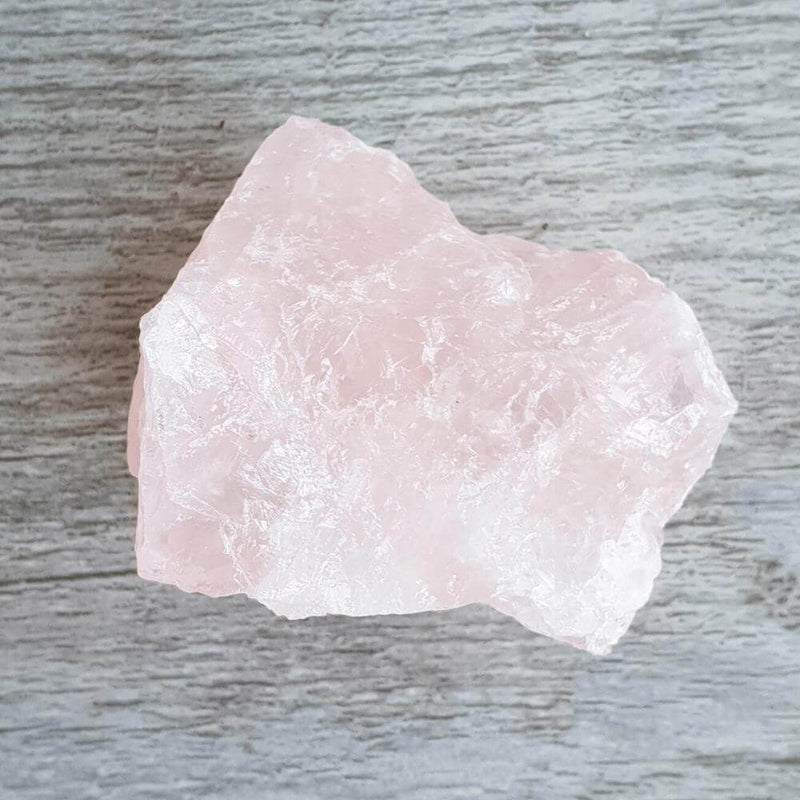 face rose quartz stone