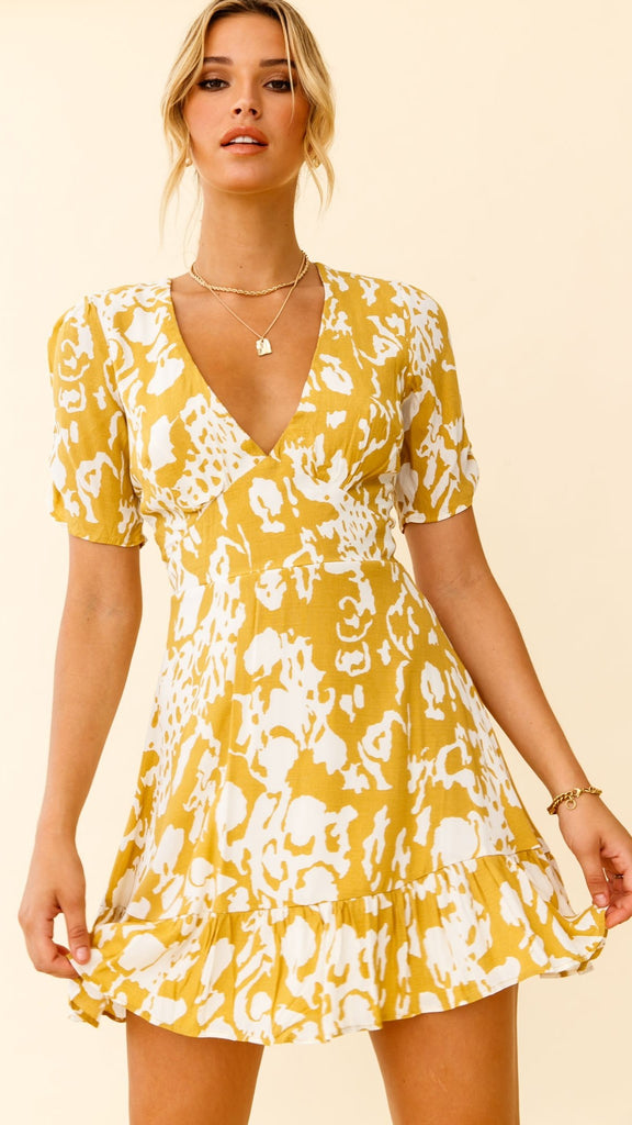 Mustard Stencil Print Ruched Sleeve Tea Dress – Gabi Swimwear