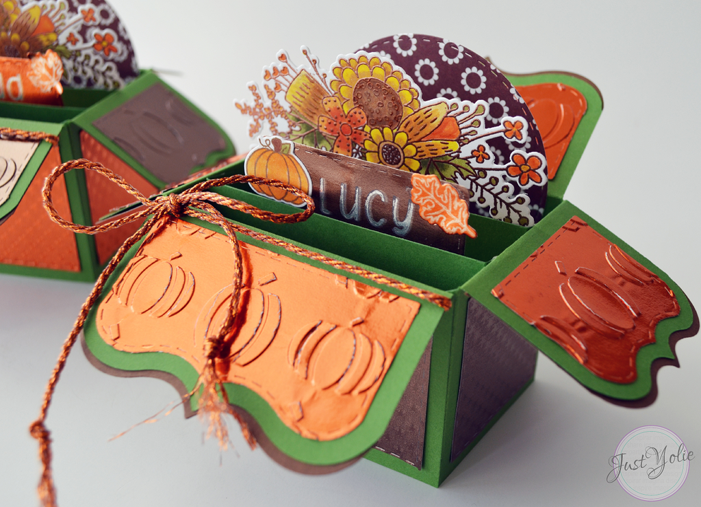 Thanksgiving Place Cards with Rinea Foiled Paper