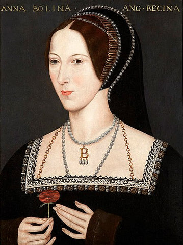 Portrait-of-Anne-Boelyn-wearing-her-famous-B-choker-necklace