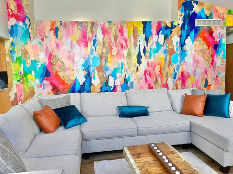 Colorful Living room interior design with abstract wallpaper mural. Unique wall covering was created by famous abstract artist, Fran Maass. Wallpaper murals are the perfect way to create a cozy dormroom vibe and back to school art piece.
