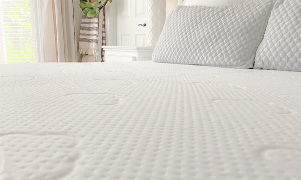 Puffy Mattress Has Stain-Resistant Cloud Cover