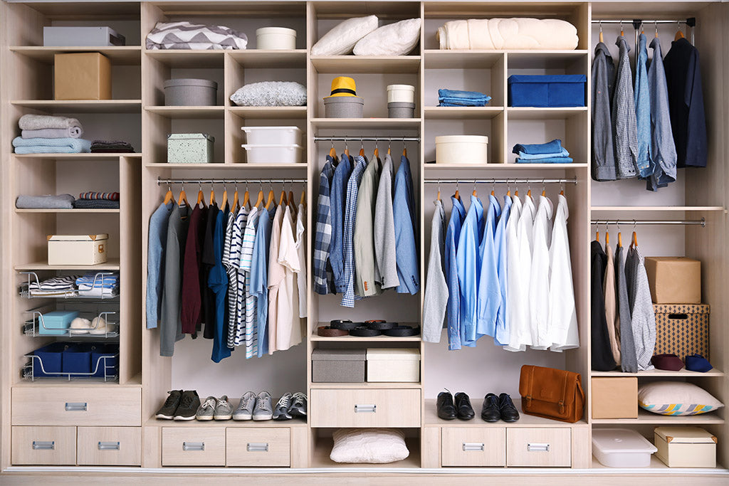 28 Small Bedroom Organization Ideas That Are Smart and Stylish - Sharp  Aspirant