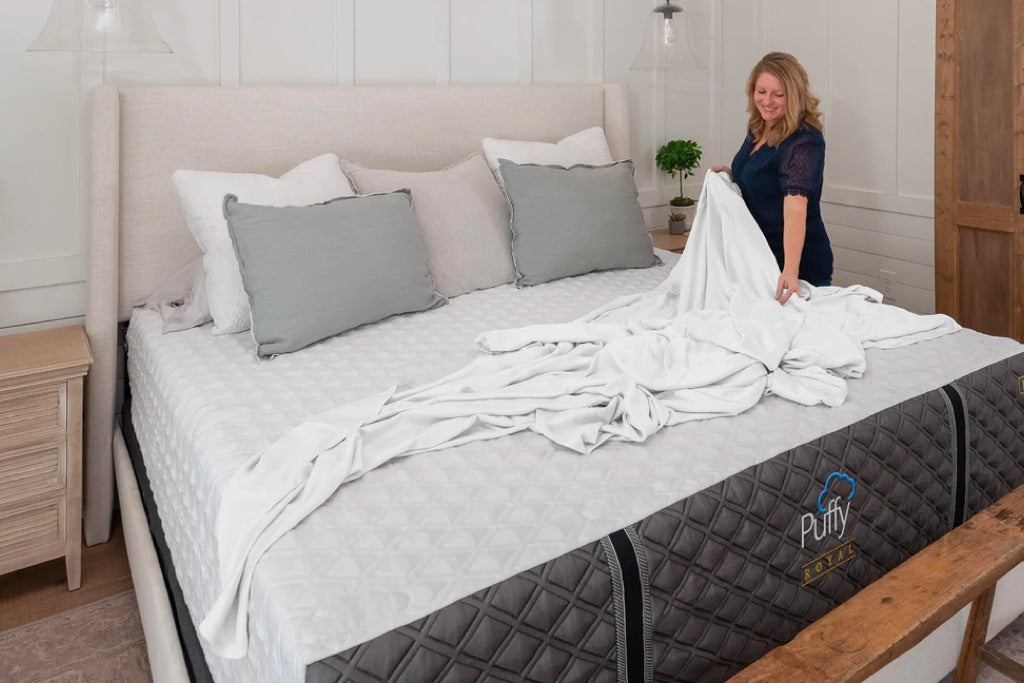 Puffy Royal Mattress Review: Best Plush Hybrid Bed? - Video - CNET