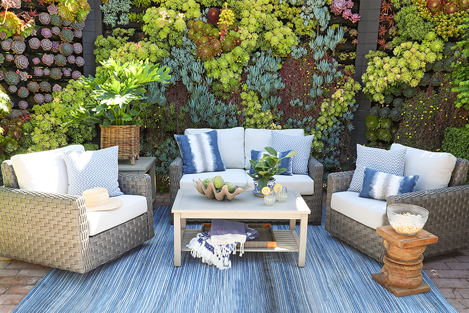 Celebrate Memorial Day in Style: Coastal Outdoor Entertaining in the OC