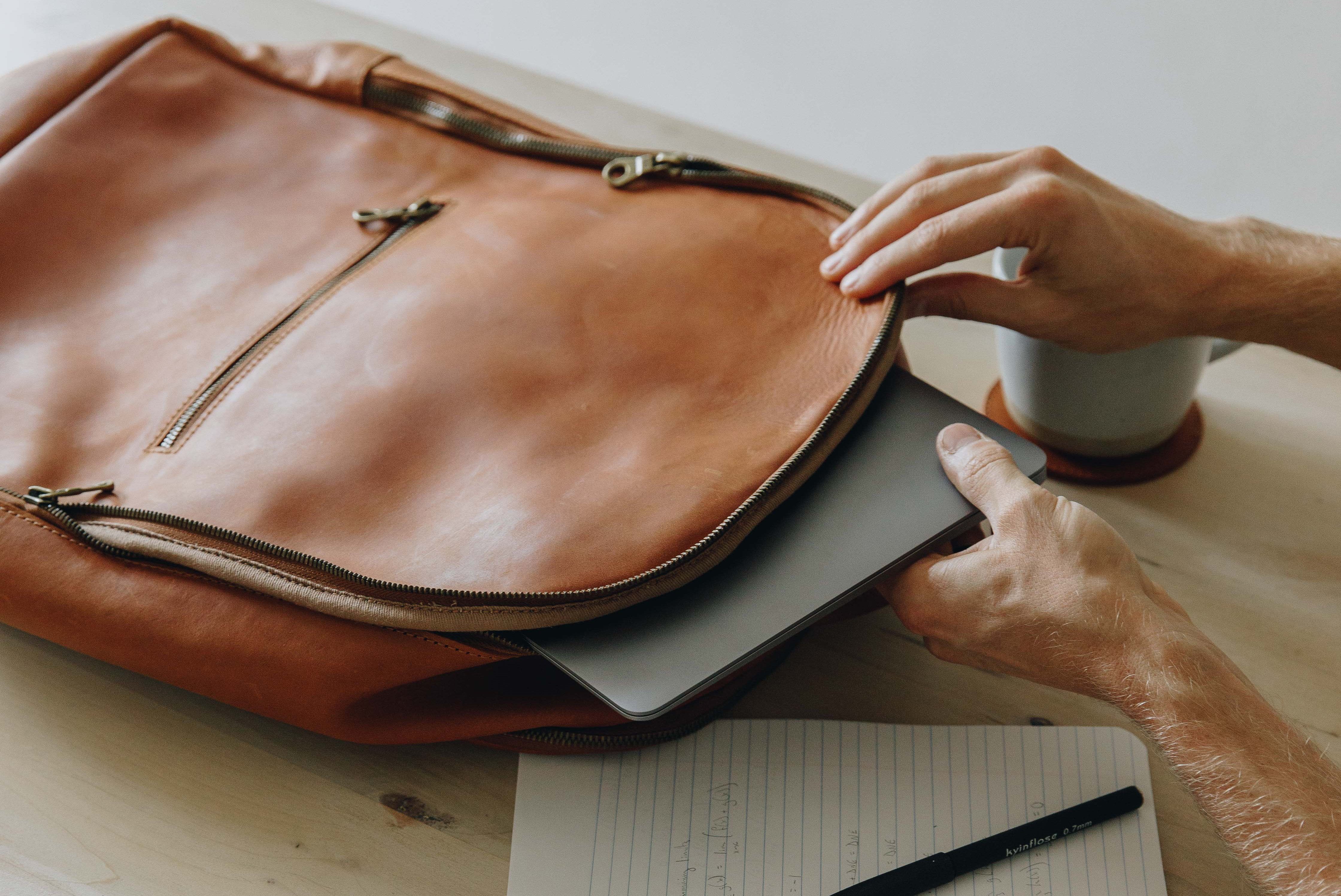 Presidio Leather Laptop Sleeve (13-inch) – Parker Clay