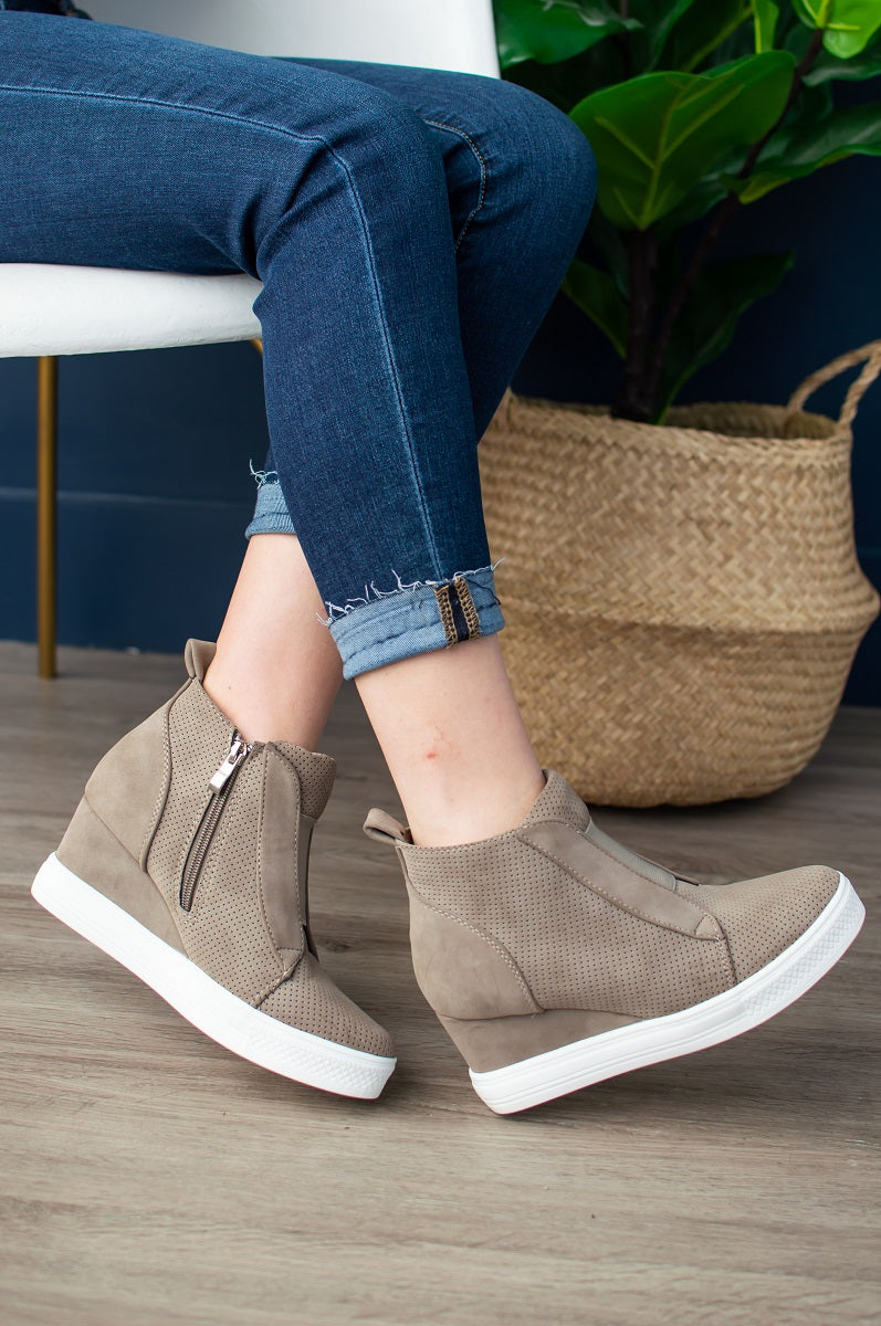 Zoey Wedge Sneaker | Taupe – MOB 