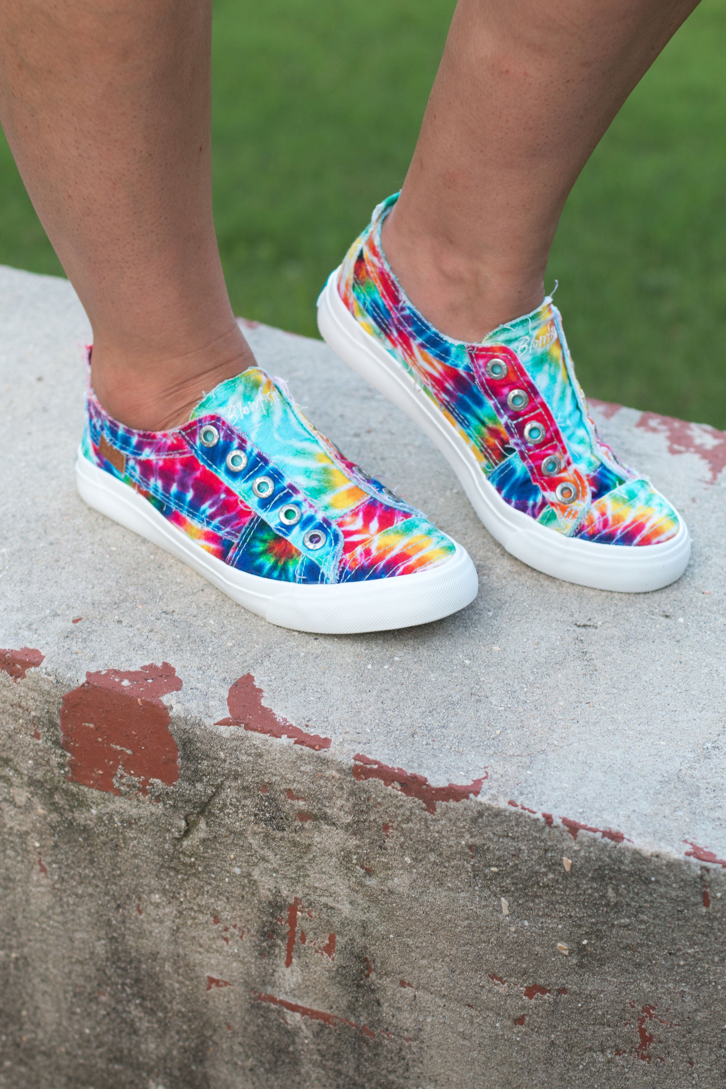 Blowfish Play Sneakers | Tie Dye – MOB Fashion Boutique