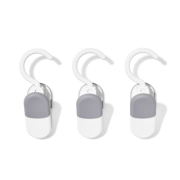 https://cdn.shopify.com/s/files/1/1741/5681/files/oxo-airstream-clip-hanger-set-cliphanger_2-800x800_600x.jpg?v=1691462107