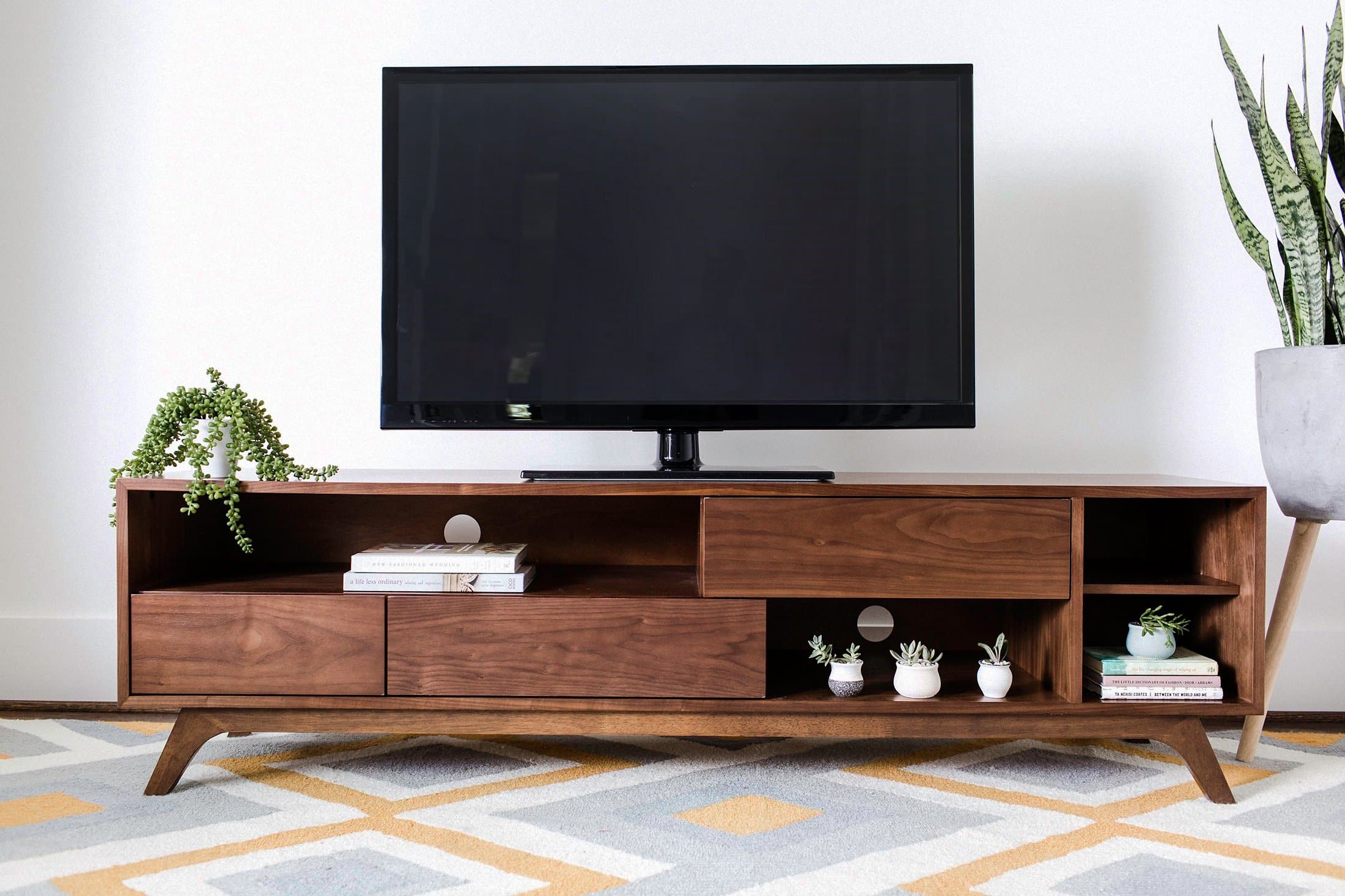 Monroe Mid-Century Modern TV Stand - Midcentury TV Cabinet – Edloe