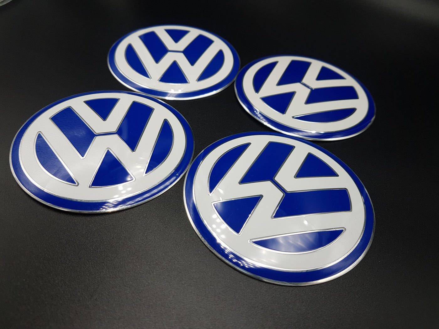 vw hubcap emblem