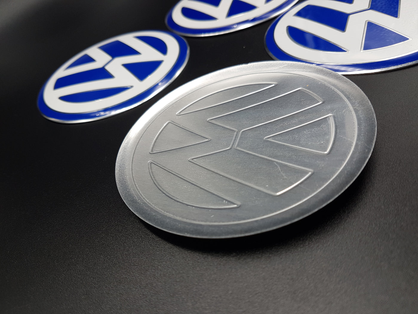 vw hubcap emblem