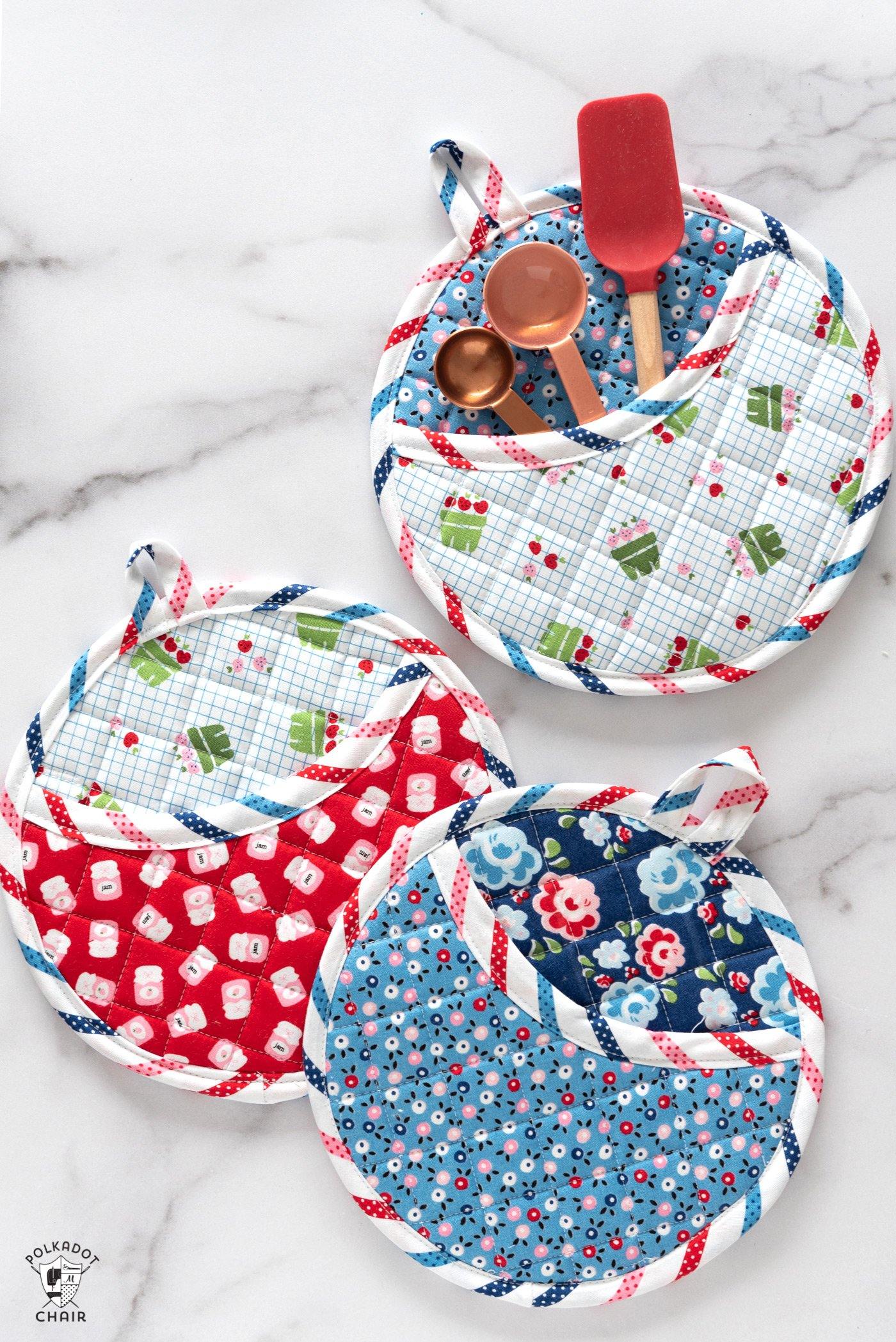The Quilted Kitchen Potholder Sewing Pattern