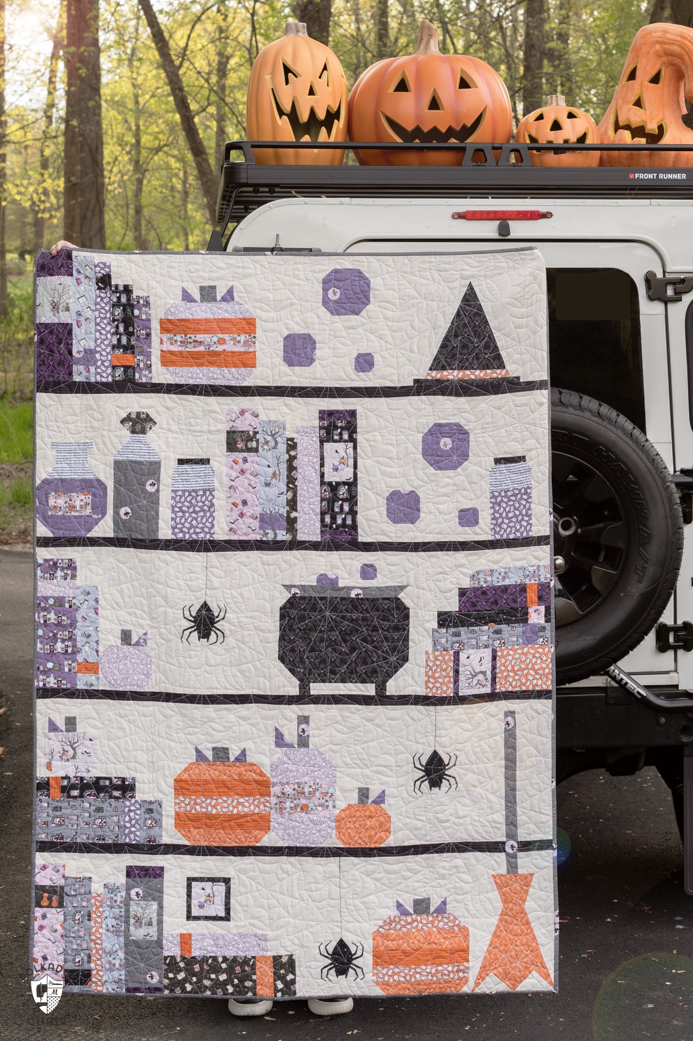 Spooky Shelfie Quilt Pattern Digital PDF Pattern Polka Dot Chair