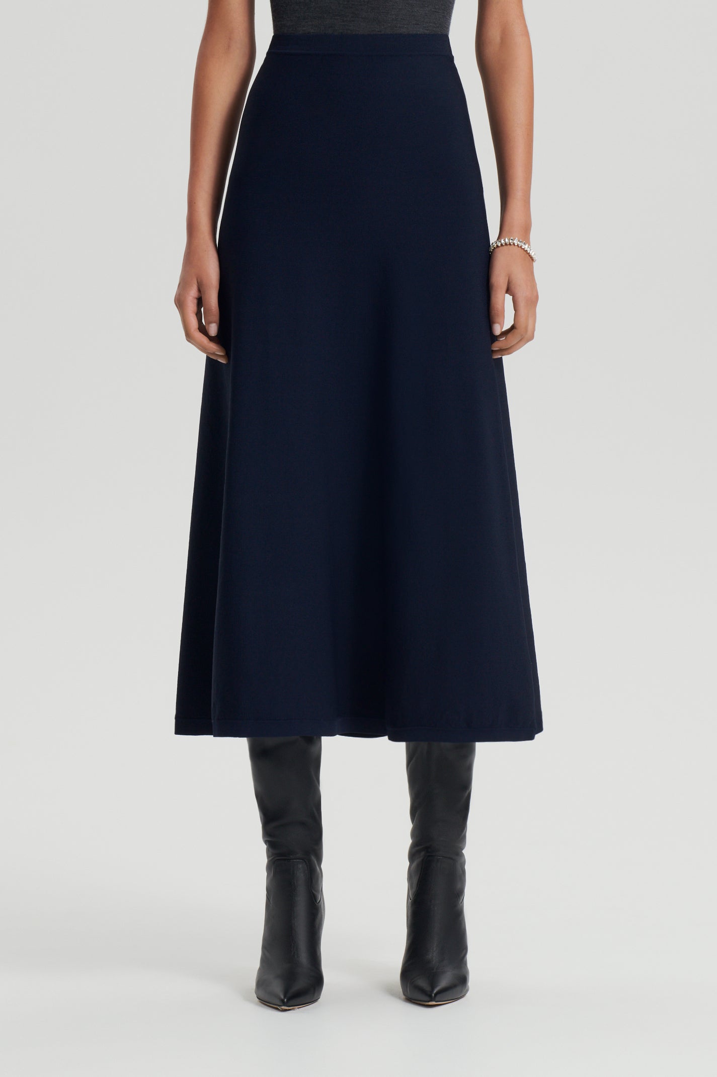 crepe-knit-soft-skirt-navy-1