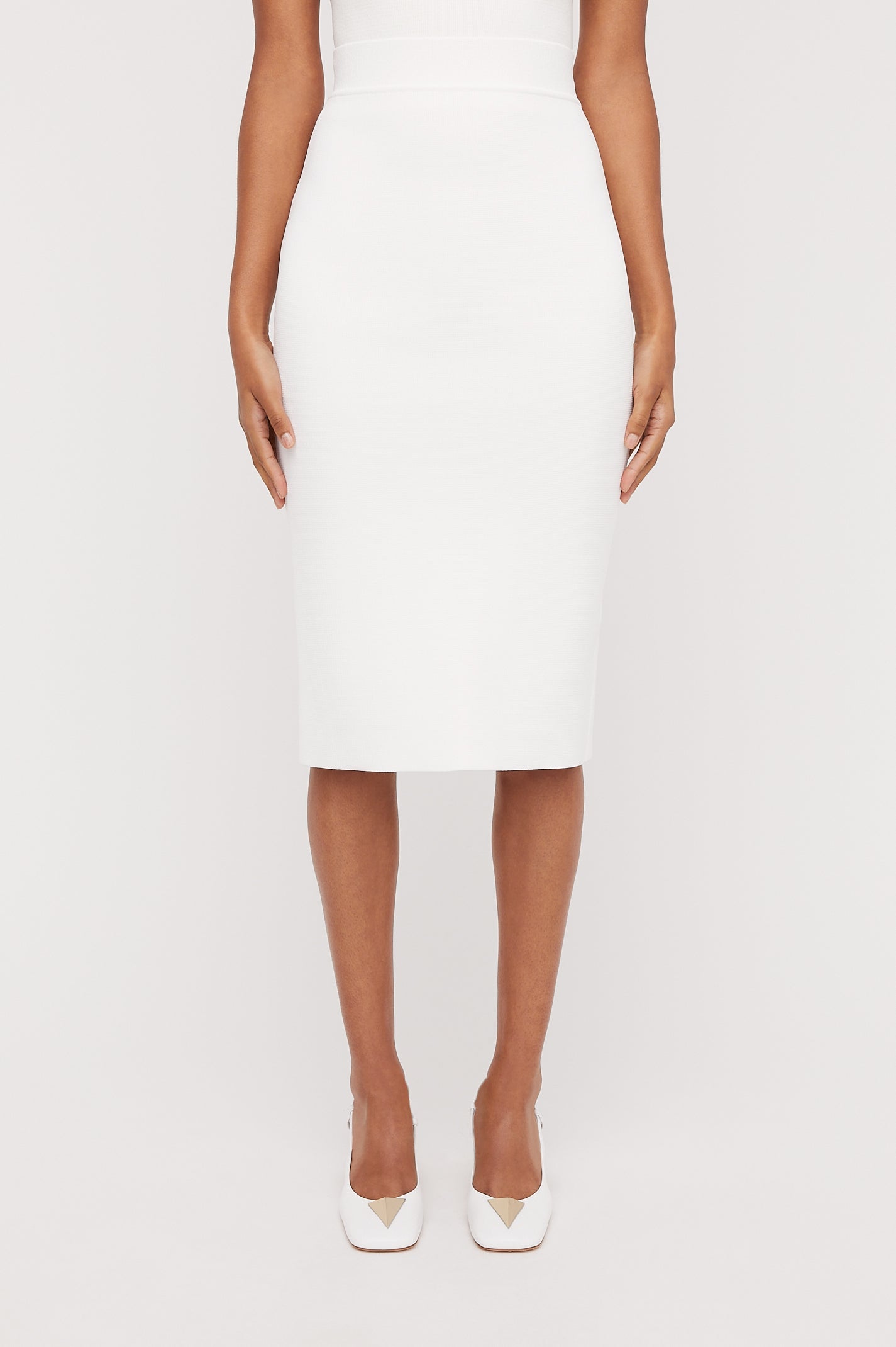 crepe-knit-slit-back-skirt-white