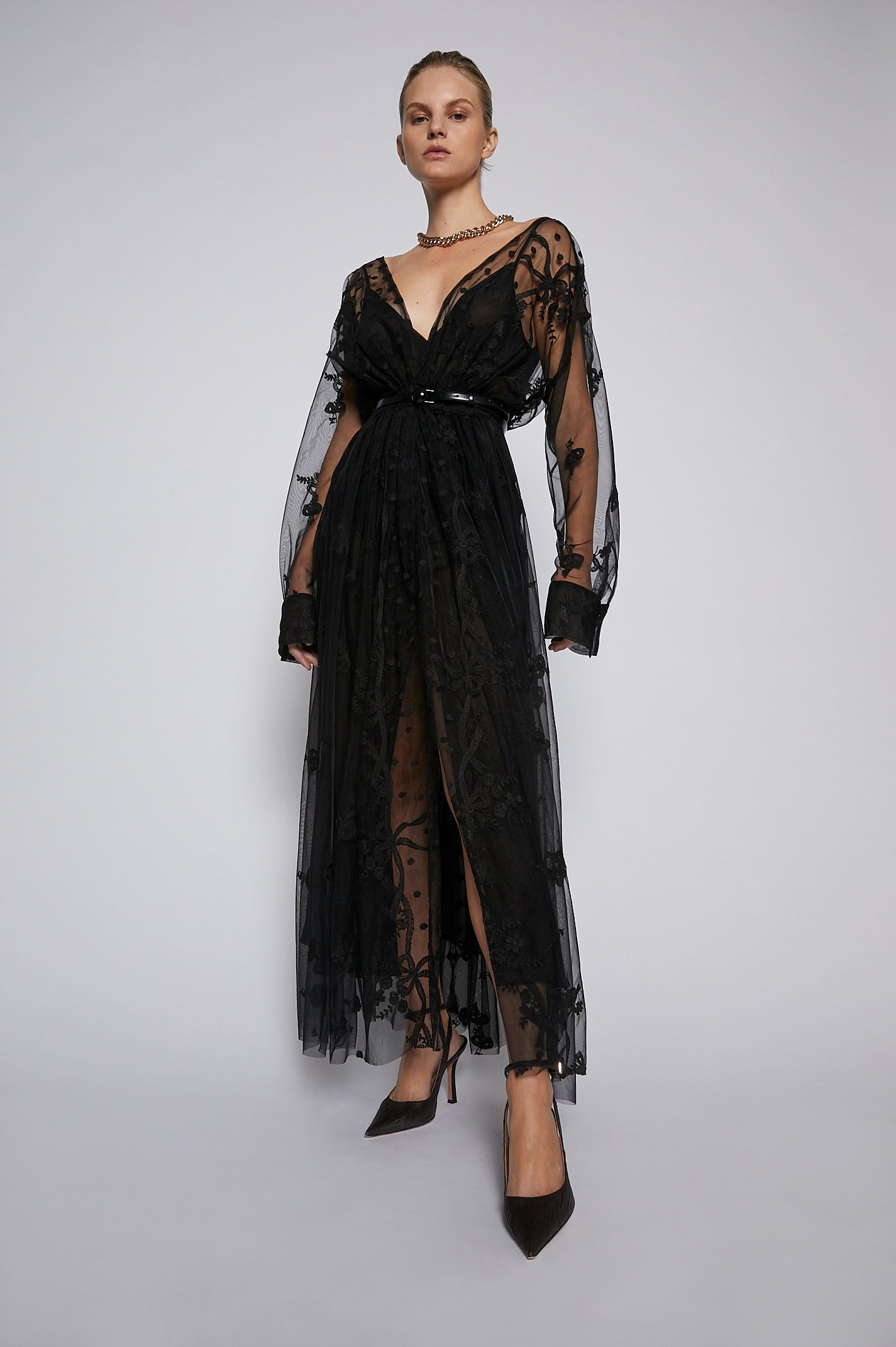 LACE DRESS - BLACK