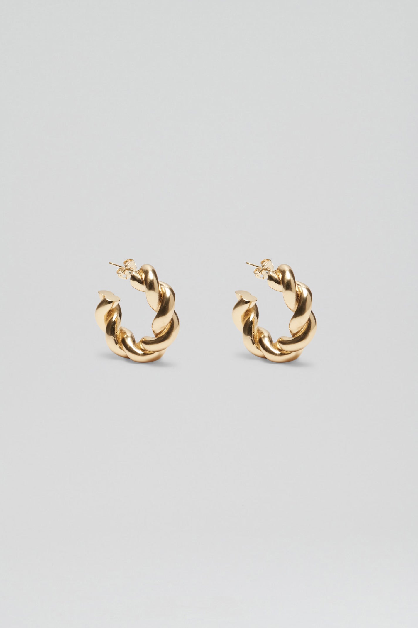 twist-earrings-light-gold