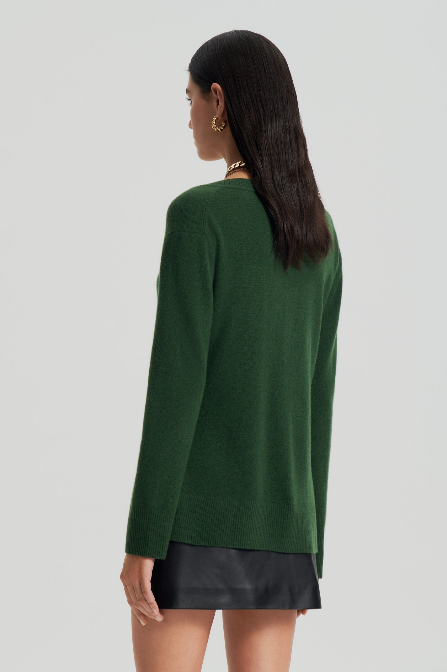 cashmere-v-neck-sweater-cypress