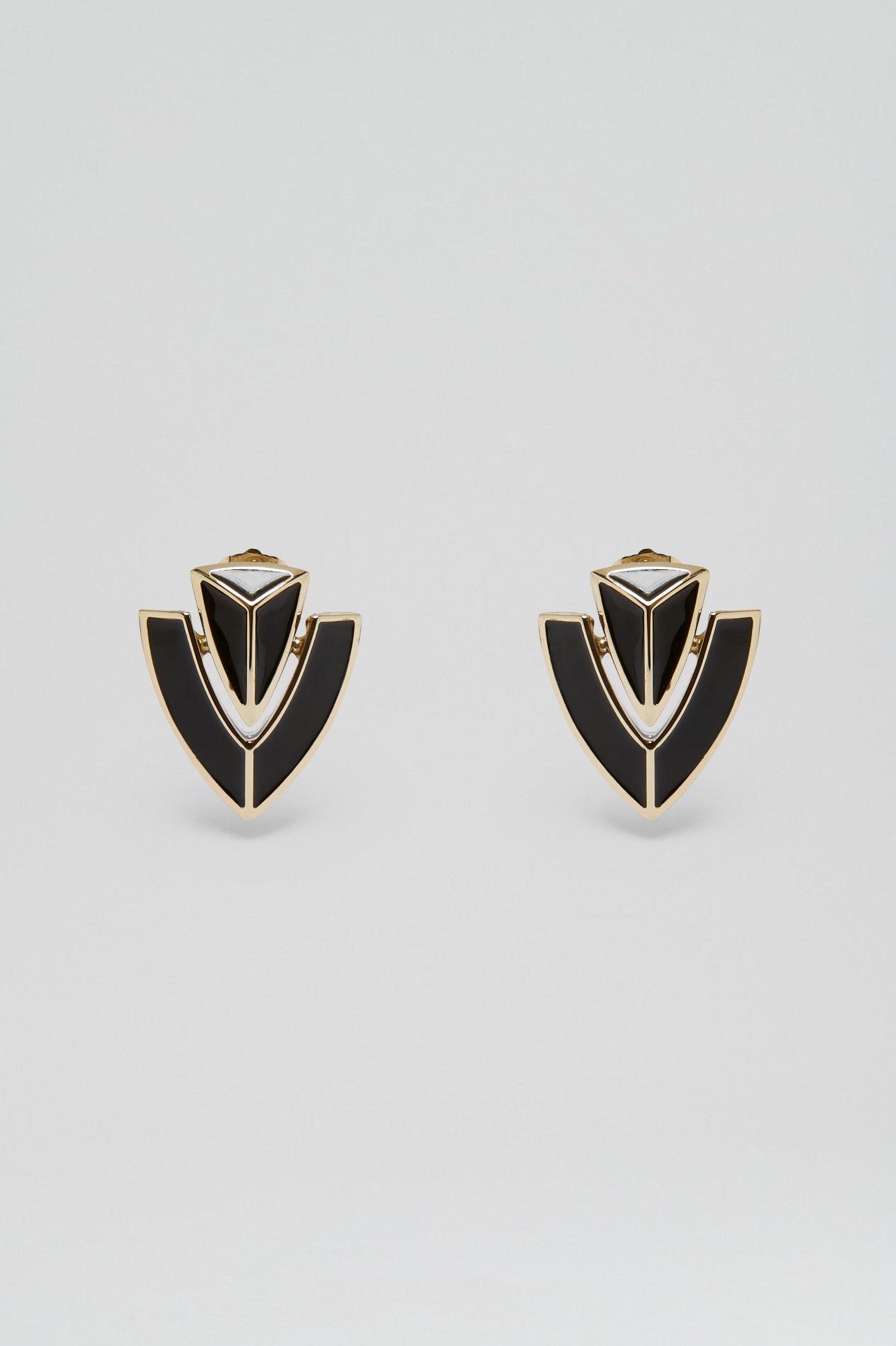 ENAMEL TRIANGLE SWING EARRINGS - BLACK