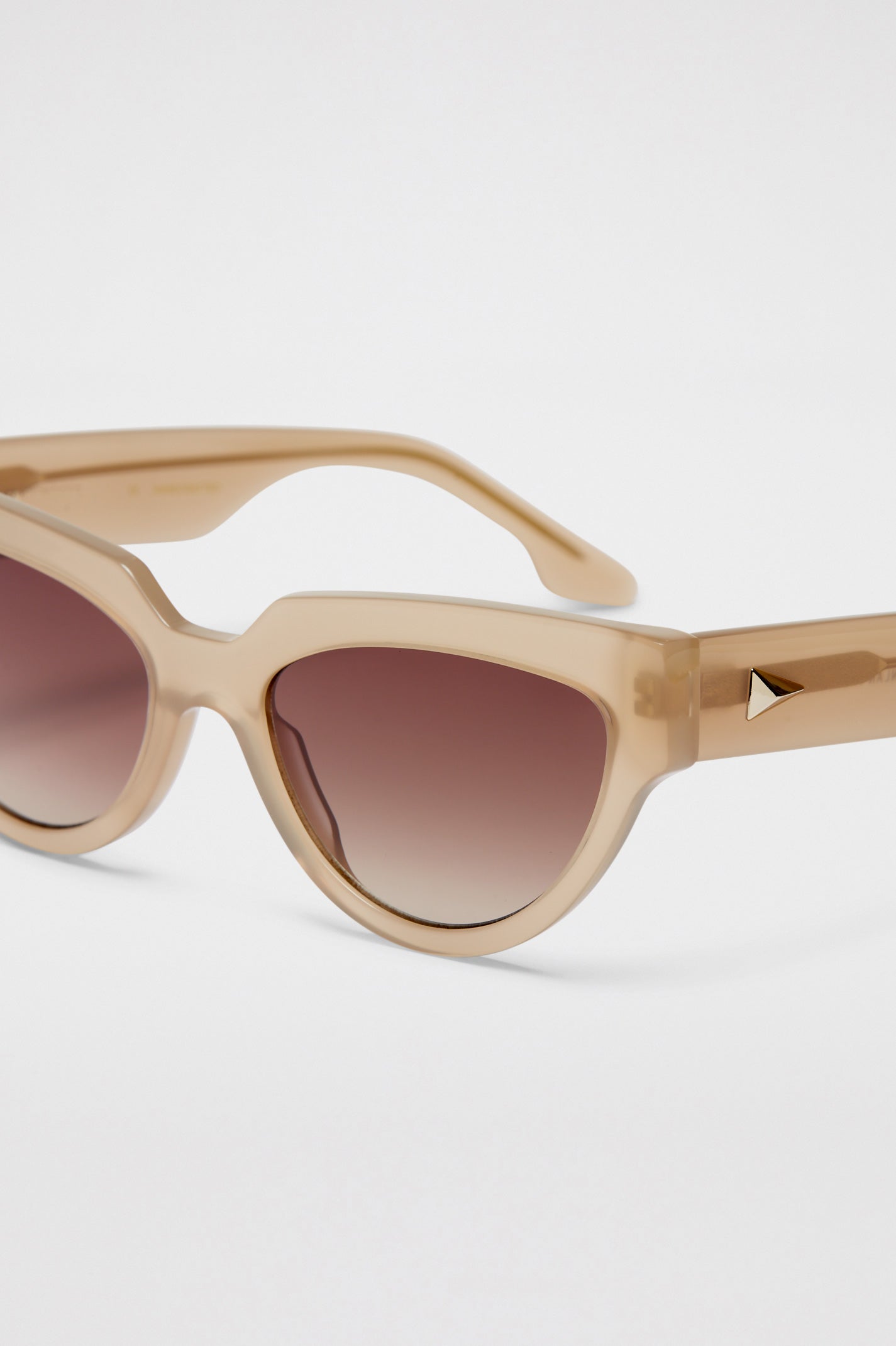 st-cat-eye-sunglasses-milky-nude