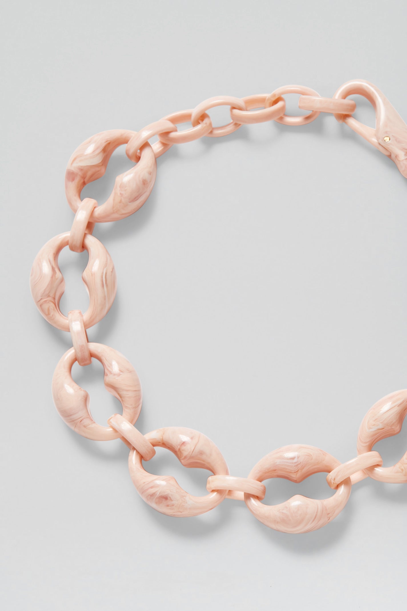 italian-resin-chunky-choker-chalk-pink