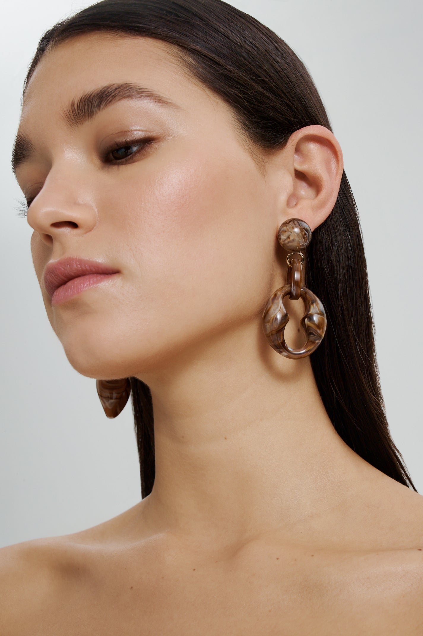 ITALIAN RESIN CHUNKY EARRINGS - HORN