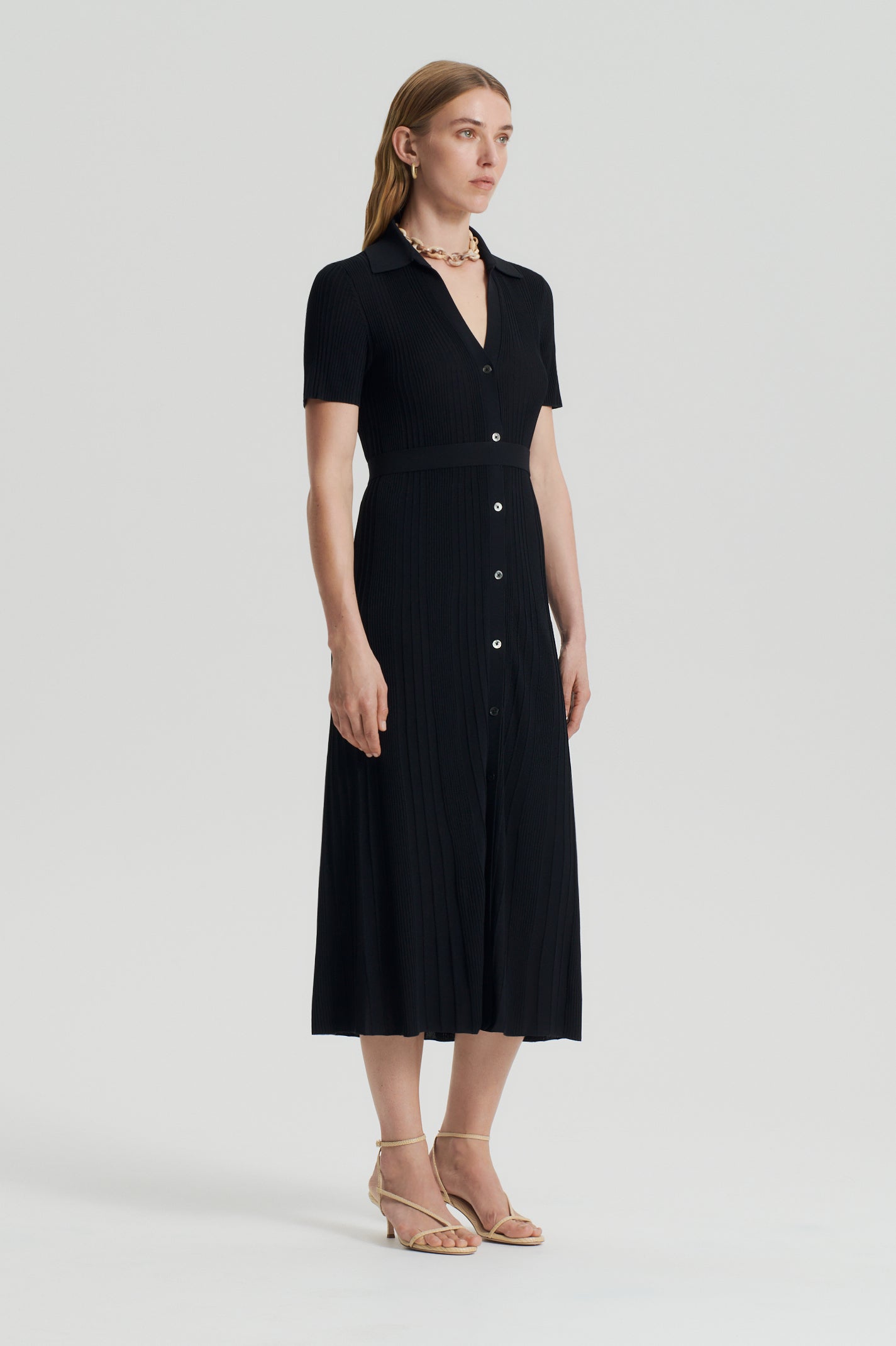 pleated-rib-placket-dress-black