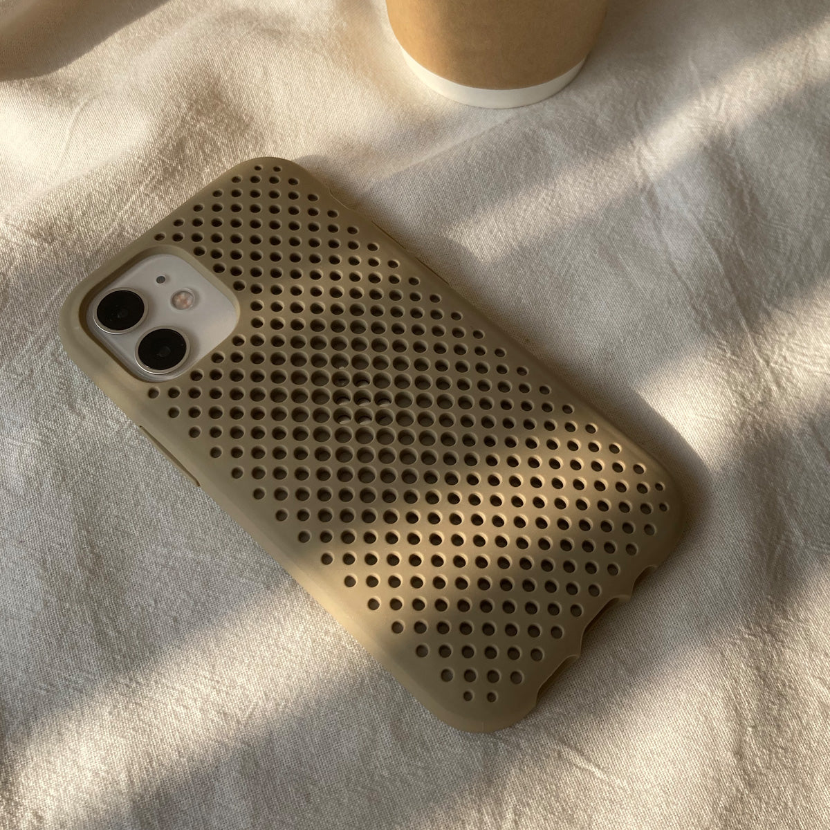 ー Andmesh Beige Color With Your Lifeー ベージュのオシャレなiphoneケース Andmesh Japan Store