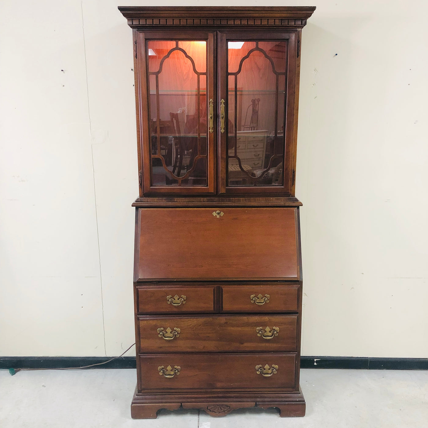 American Drew Secretary Desk W Illuminated Display Hutch