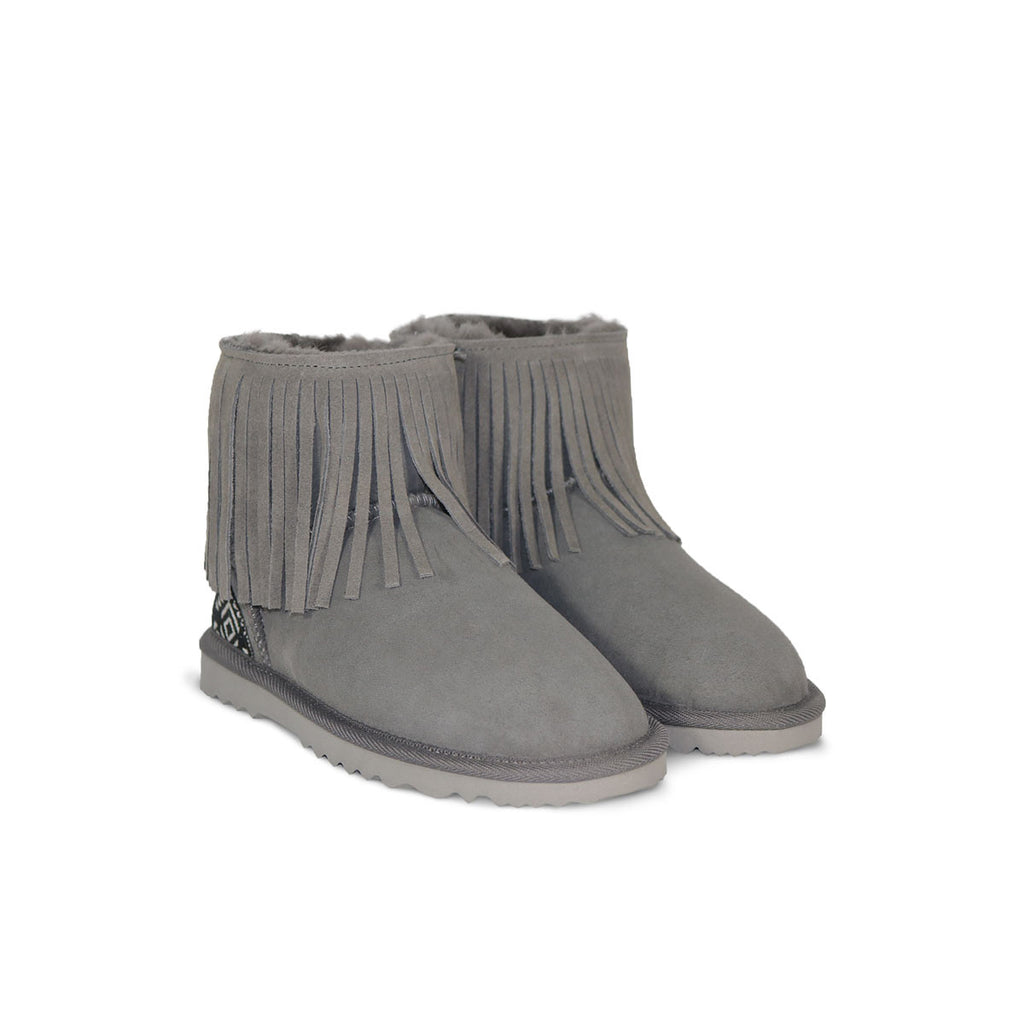 black sheepskin uggs