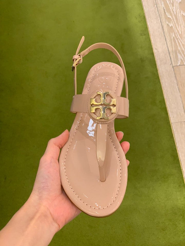 APLAZE | Tory Burch Women's Claire Patent Leather Flat Thong Sandal Goan  Sand 64556 250
