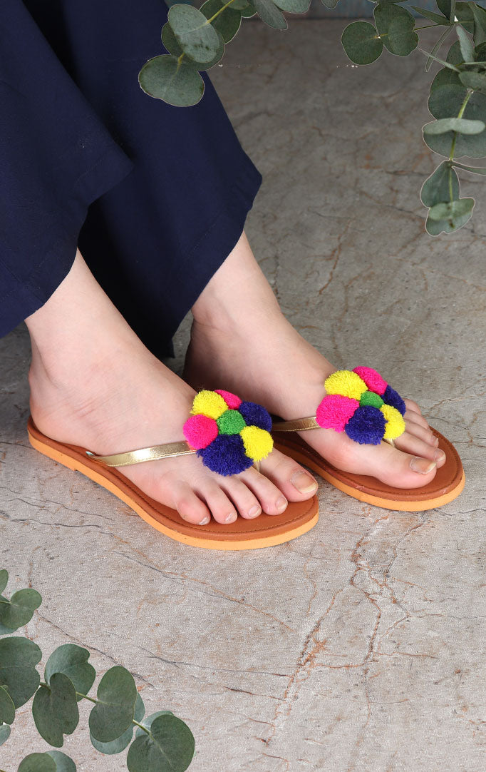 pom pom chappal