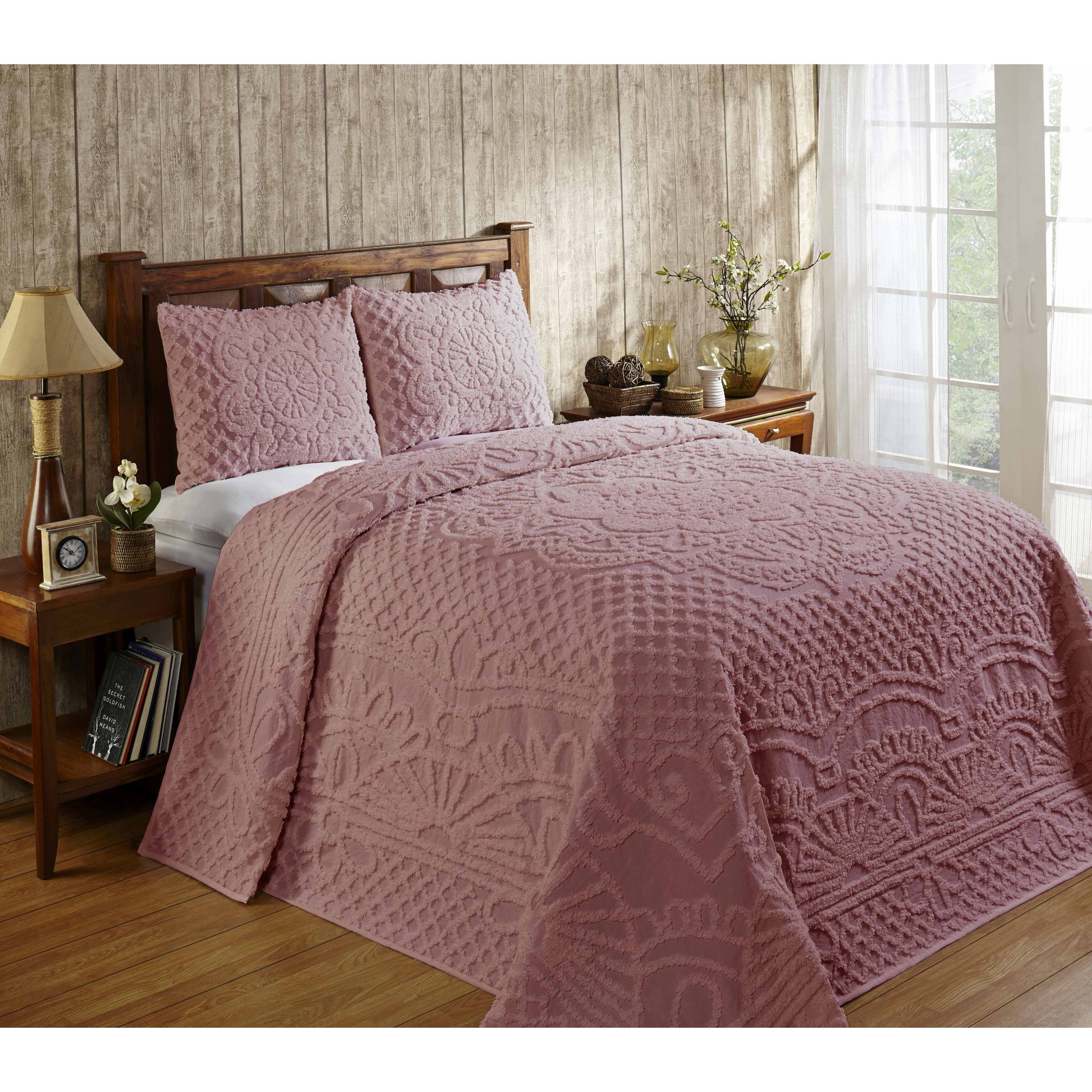 Oversized King Bedspreads FREE Shipping Diamond Home   Bedspreadfull 