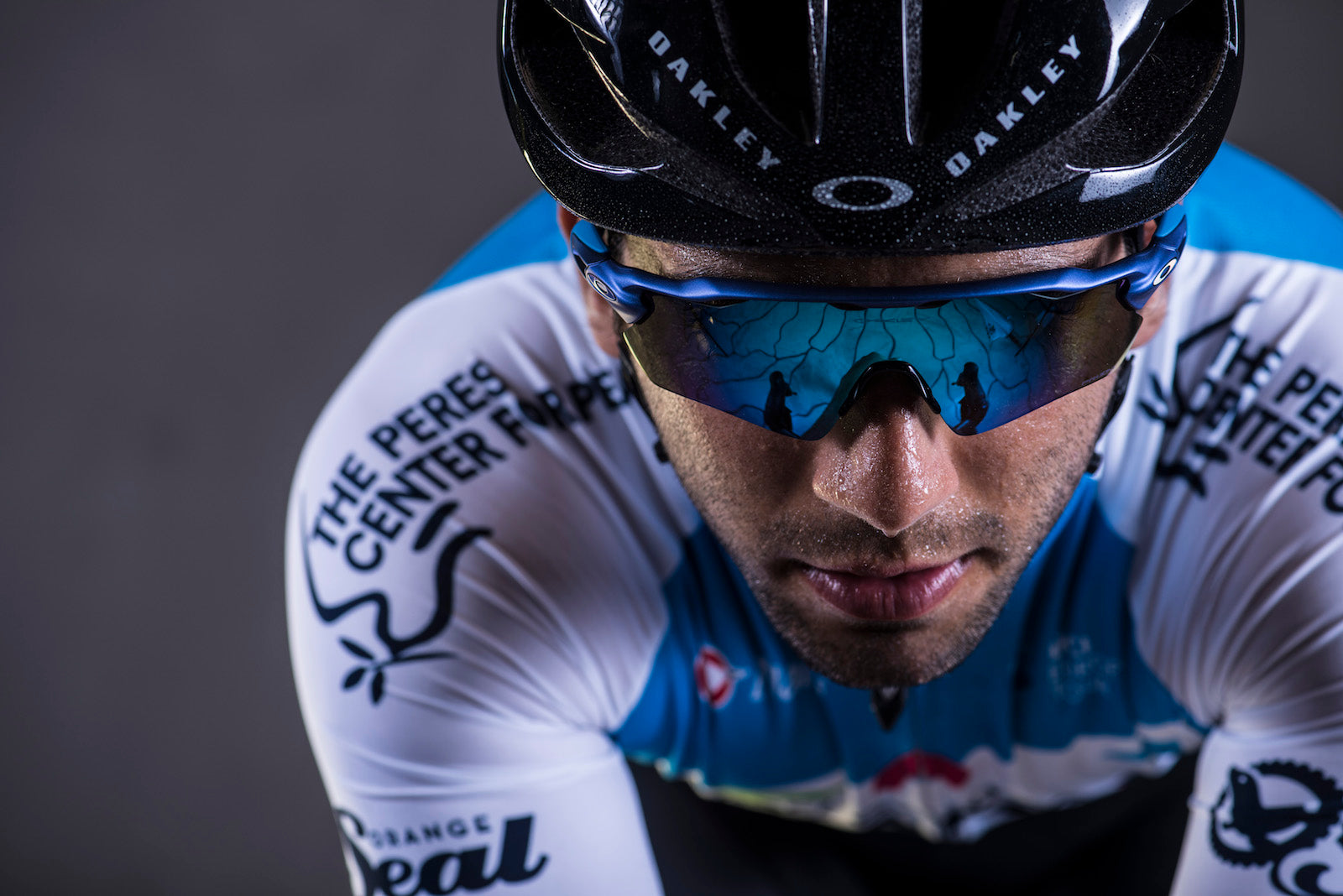 Israel Cycling Academy Signs Multi-Year Deal with Oakley