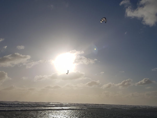 Kitesurfing