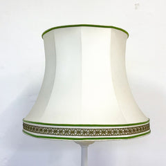 Traditional lampshade to recover
