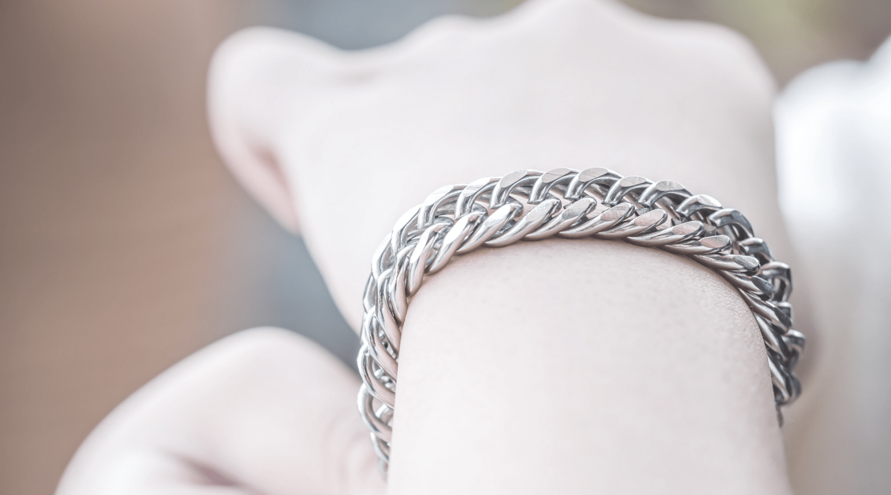 How To Choose The Best Stainless Steel Jewelry?