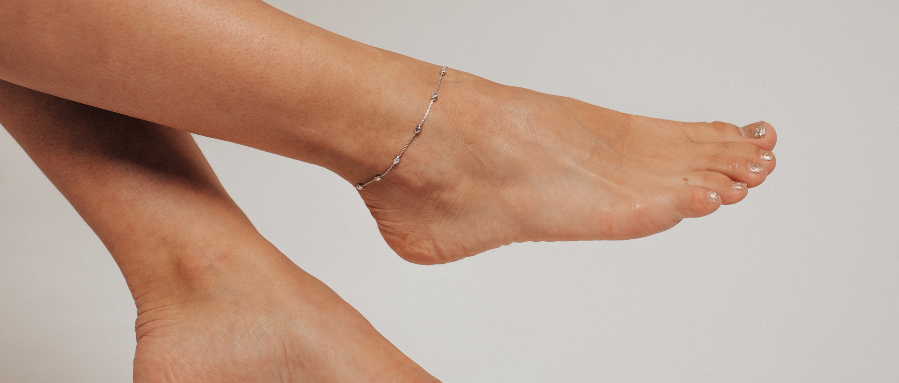 ADJUSTABLE MOON CUT STAZIONE BEAD ANKLET (SILVER)