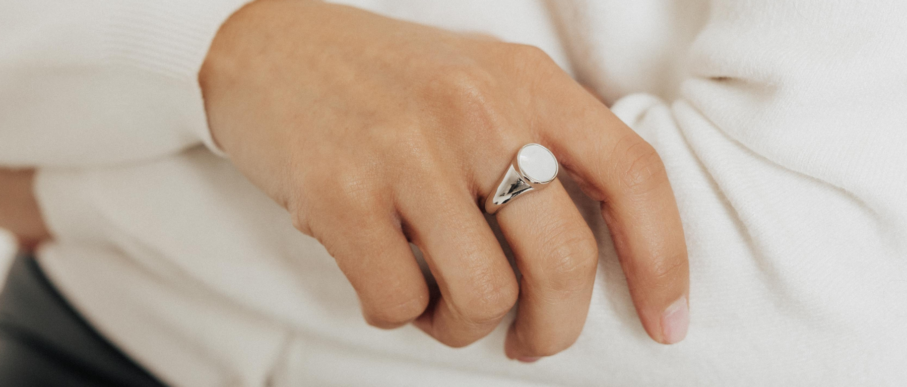 wehoautodetail Mother Of Pearl Signet Ring